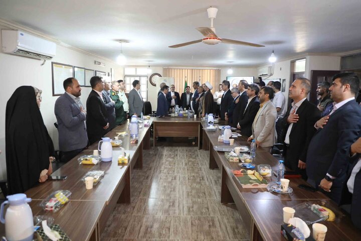 نشست مشترک اعضای کمیسیون اجتماعی مجلس با مسئولان معدن زغال سنگ تخت شهرستان مینودشت