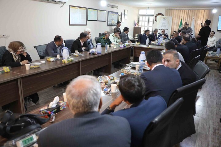 نشست مشترک اعضای کمیسیون اجتماعی مجلس با مسئولان معدن زغال سنگ تخت شهرستان مینودشت