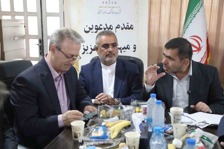 نشست مشترک اعضای کمیسیون اجتماعی مجلس با مسئولان معدن زغال سنگ تخت شهرستان مینودشت