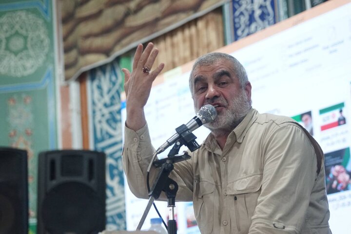 گزارش تصویری حضور نایب‌رئیس مجلس در یادواره شهدای شهرستان نکا