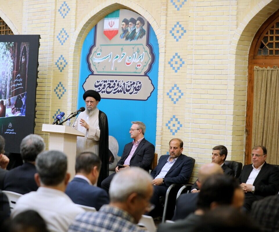 آیتالله نورمفیدی: مسجد باید محل رسیدگی به مسائل و مشکلات مردم باشد/ بابایی کارنامی: ۴۴ درصد جمعیت گلستان در دهکهای یک تا سه قرار دارند/ نوروزی: وضعیت گلستان در شاخصهای فقر و نابرابری مطلوب نیست