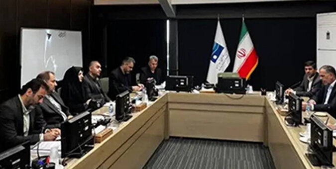 پیگیری مطالبات حوزه آب و فاضلاب خوزستان در دیدار نمایندگان اهواز با معاون وزیر نیرو