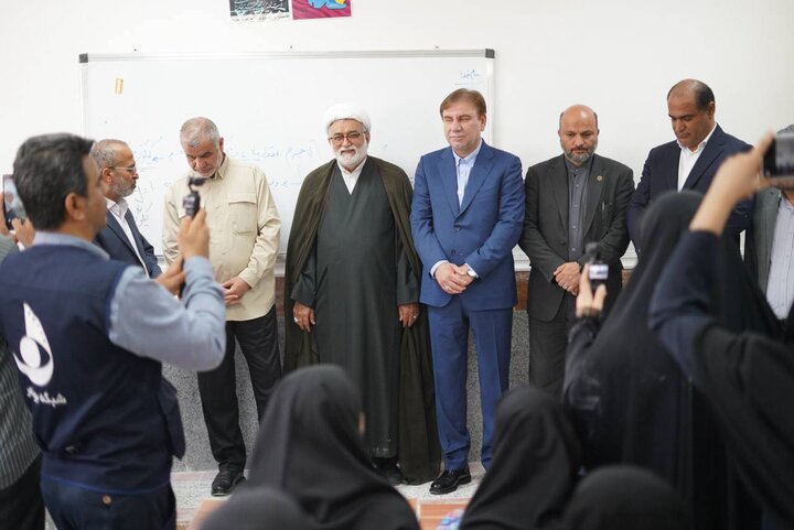 بهره‌برداری از مدرسه ۱۲ کلاسه دوره اول متوسطه ام‌کلثوم(س) شهرستان عسلویه با حضور نایب رئیس مجلس