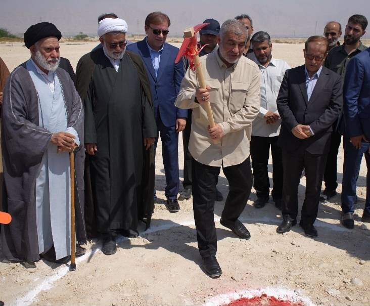 عملیات اجرایی پروژه آموزشی شهدای میناب با سرمایه‌گذاری ۱۲۰۰ میلیارد ریال در دیّر آغاز شد