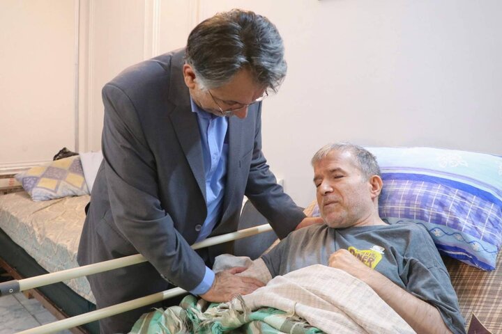 دیدار جمعی از نمایندگان با جانبازان آسایشگاه امام خمینی (ره)