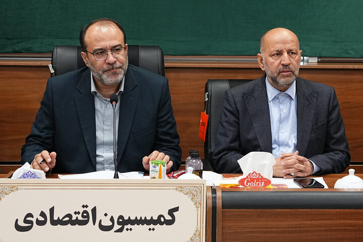 نشست کمیسیون اقتصادی با حضور وزیر اقتصاد