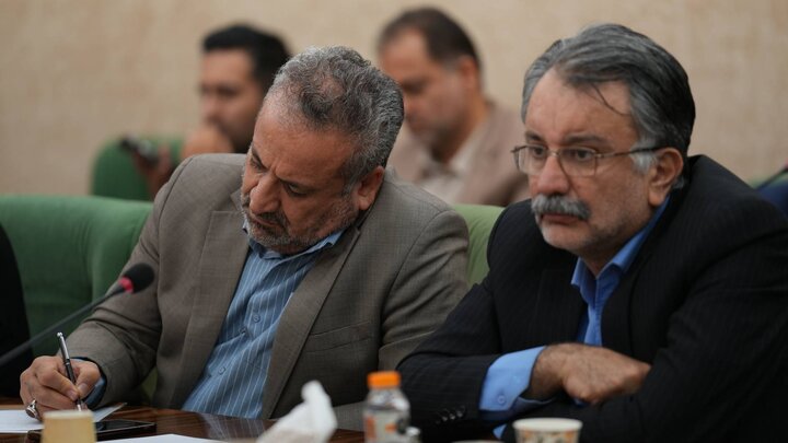 نشست مشترک کمیسیون برنامه و بودجه مجلس با معاون رئیس‌جمهور در امور توسعه روستایی و مناطق محروم