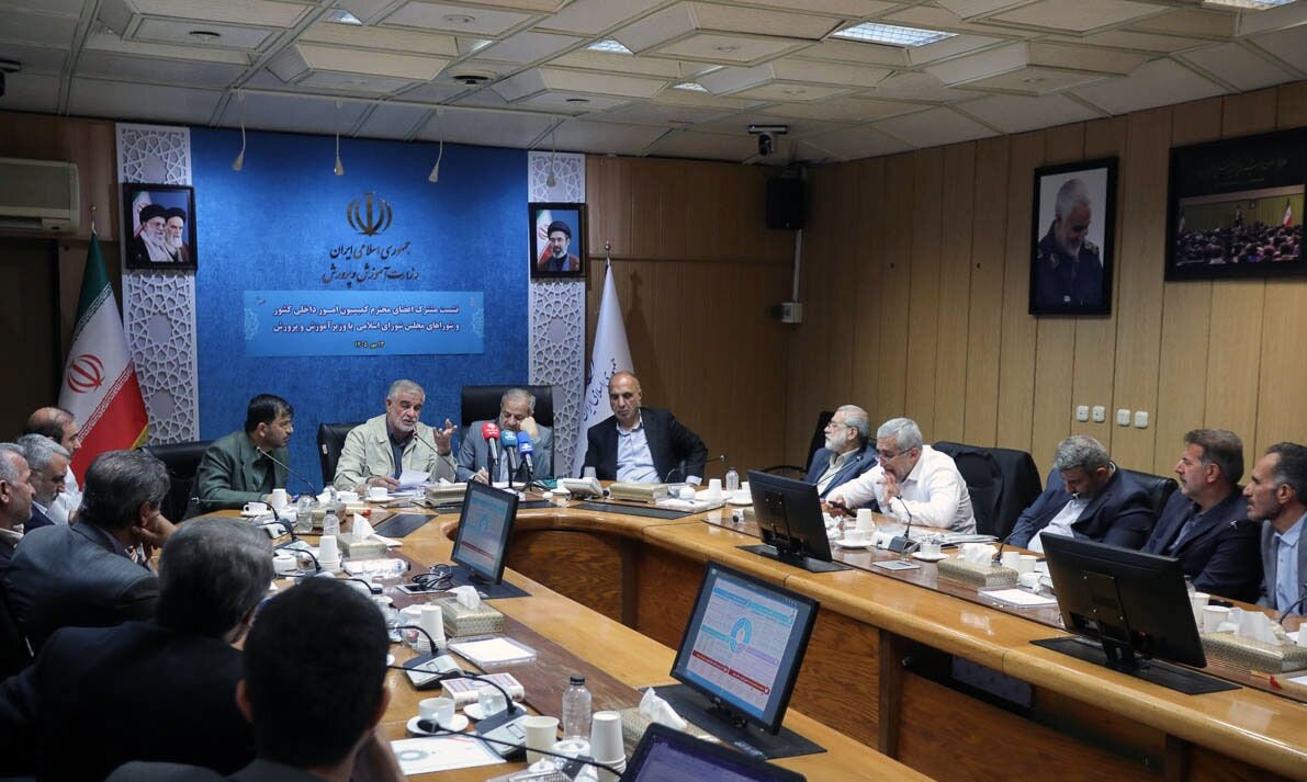 جوکار: دانشآموزان اولین هدف دشمن در جنگ شناختی/ وزیر آموزش: گروههای جهادی پای کار تحصیل دانشآموزان