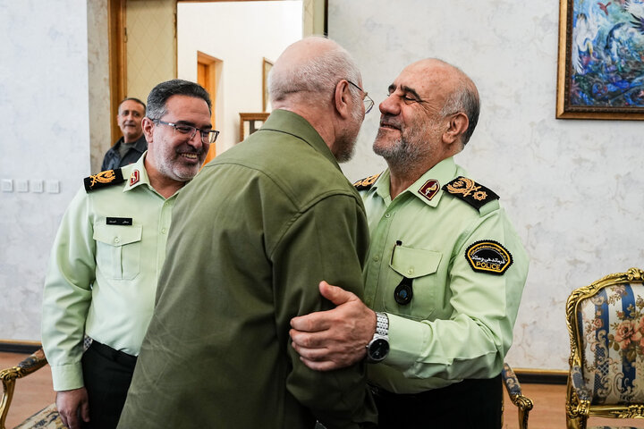 دیدار فرمانده و اعضای ستاد فرماندهی انتظامی کشور با دکتر قالیباف