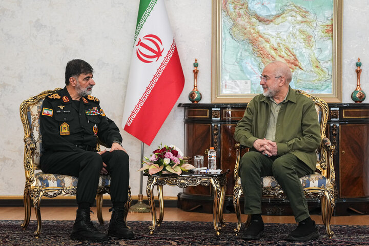 دیدار فرمانده و اعضای ستاد فرماندهی انتظامی کشور با دکتر قالیباف