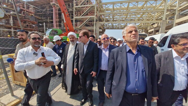 بازدید اعضای کمیسیون اصل نودم قانون اساسی از عسلویه
