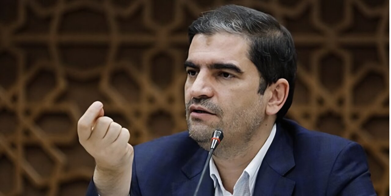 وزارت صمت باید پاسخگوی وضعیت آشفته بازار خودرو باشد / عنوان مالباخته سرپوشی بر حق مسلم متقاضیان خودرو است/ با واردات خودرو اقتصادی بازار تعدیل می شود