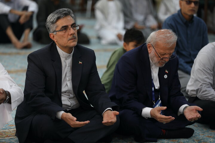 حضور هیئت پارلمانی ایران در مسجد شیعیان آروشا