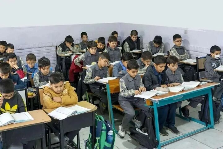 سیاست کاهش تنوع مدارس باید با ارتقای کیفیت و تأمین معلم همراه باشد