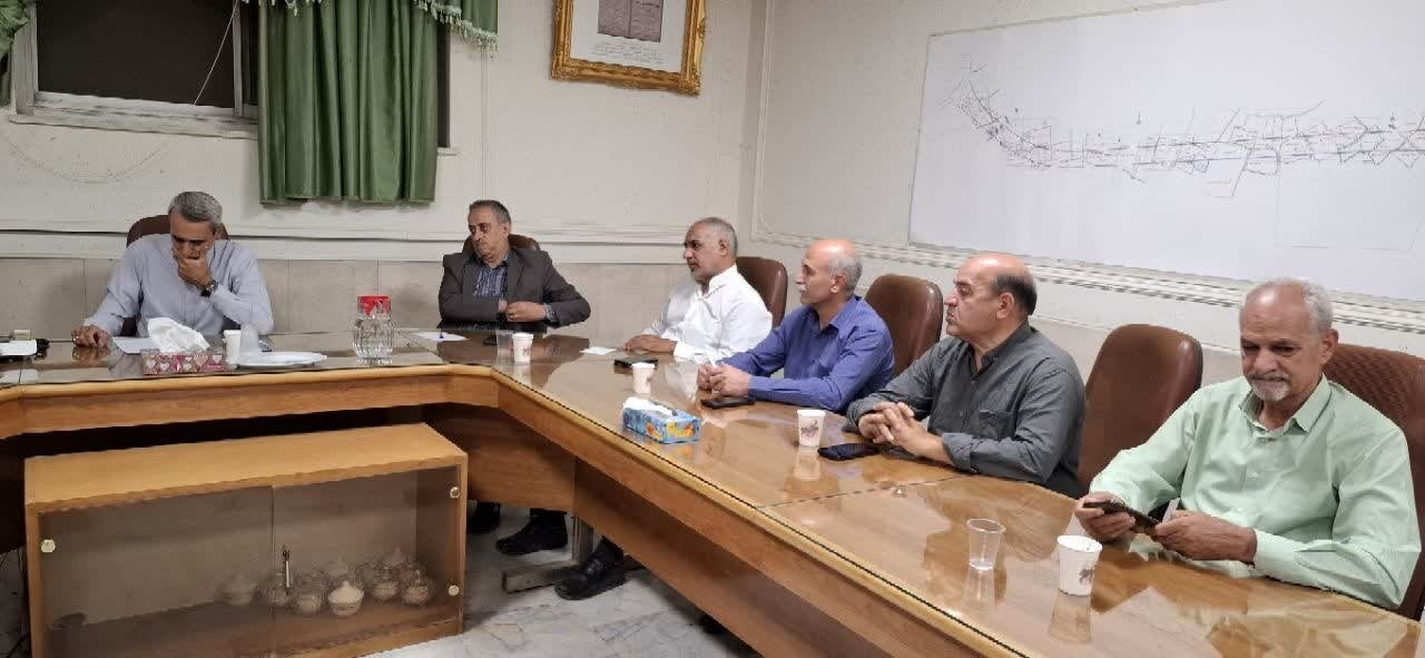از پیگیری ساخت بیمارستان میلاد اصفهان تا پیگیری مطالبات جامعه بازنشستگان در نشست با مقتدایی