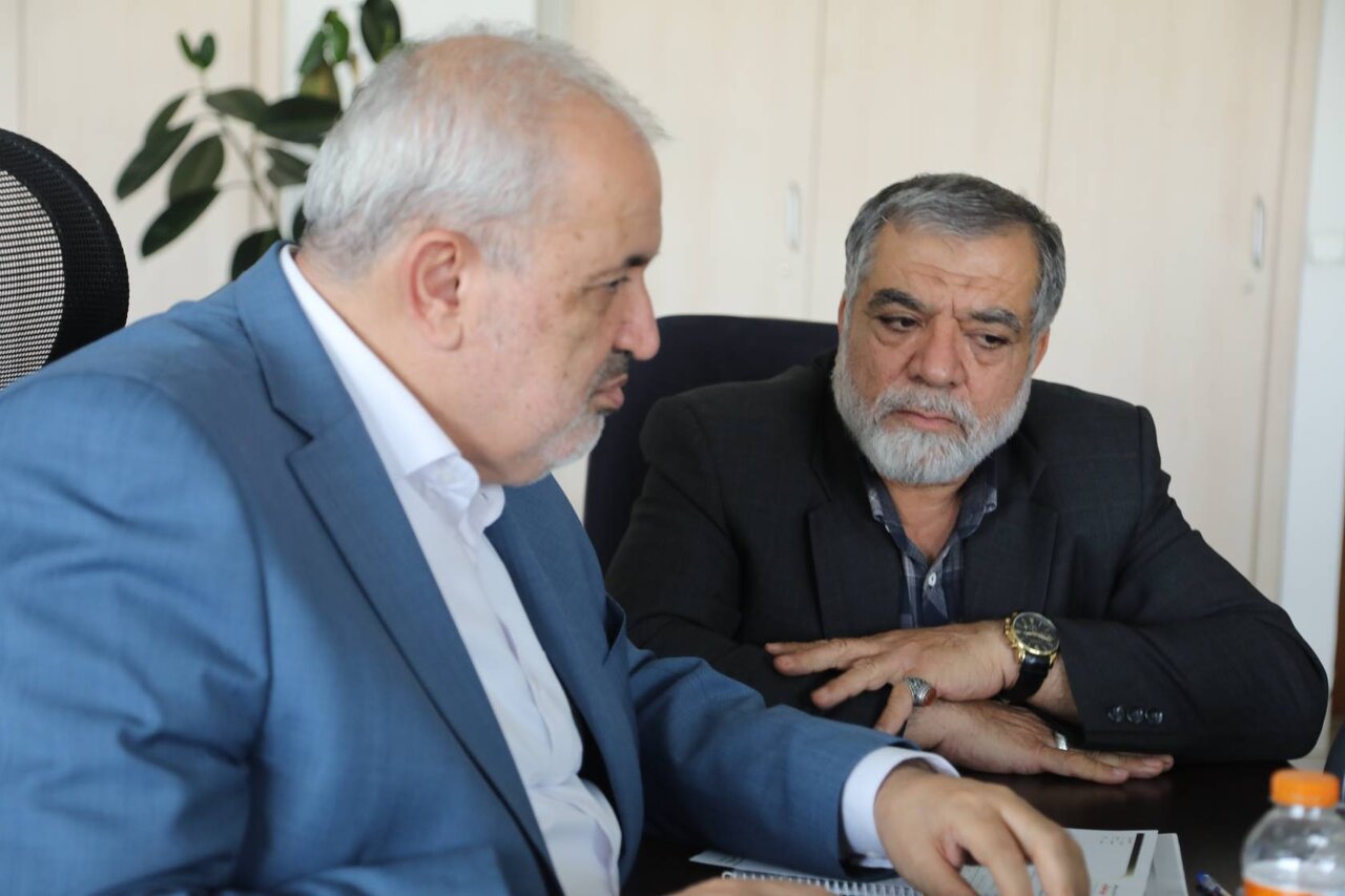 نشست ولایتمدار با وزیر نیرو؛ از تامین آب نیارک تا بررسی وضعیت چاههای غیرمجاز