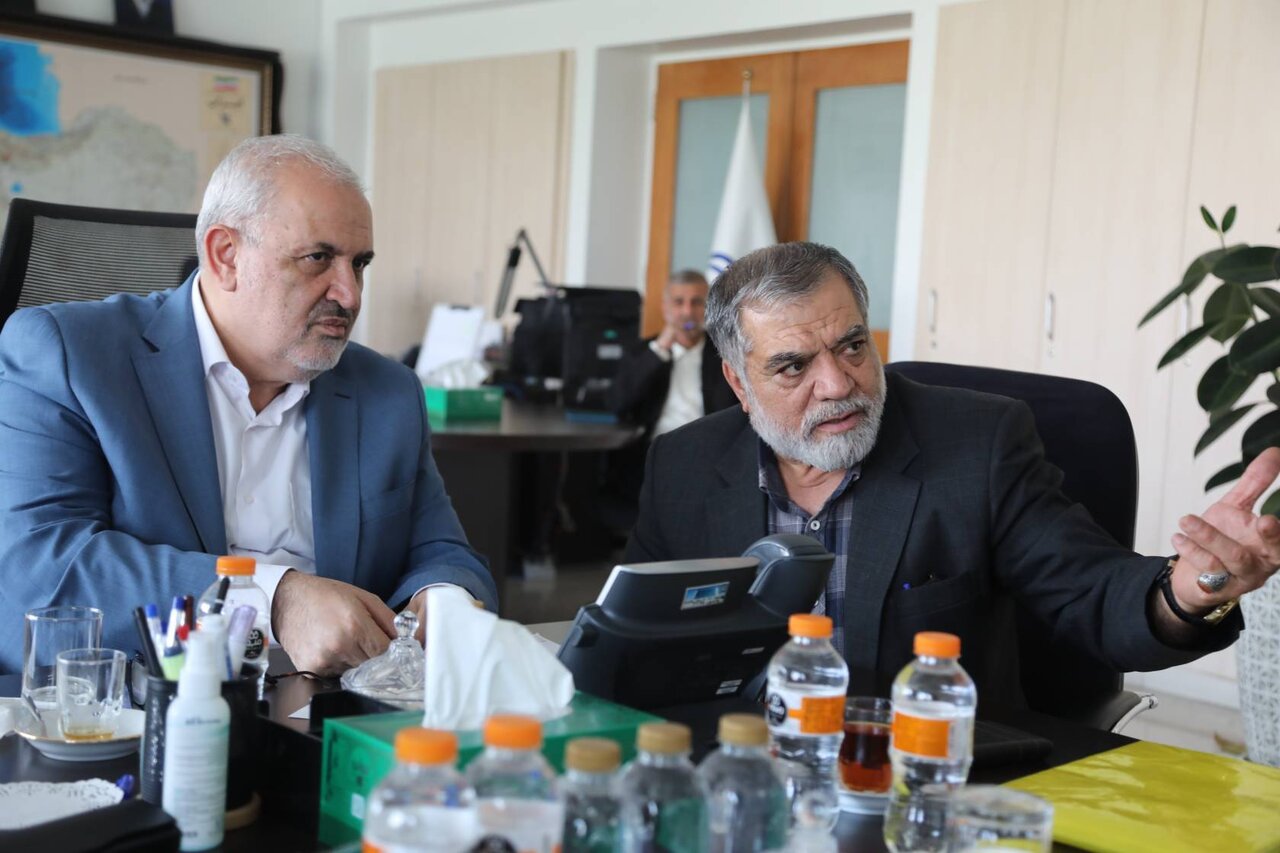 نشست ولایتمدار با وزیر نیرو؛ از تامین آب نیارک تا بررسی وضعیت چاه‌های غیرمجاز