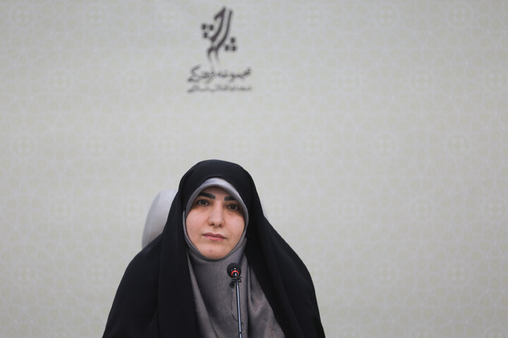 نشست رفع چالش‌ها و موانع کسب‌وکار زنان کارآفرین با حضور زینب قیصری