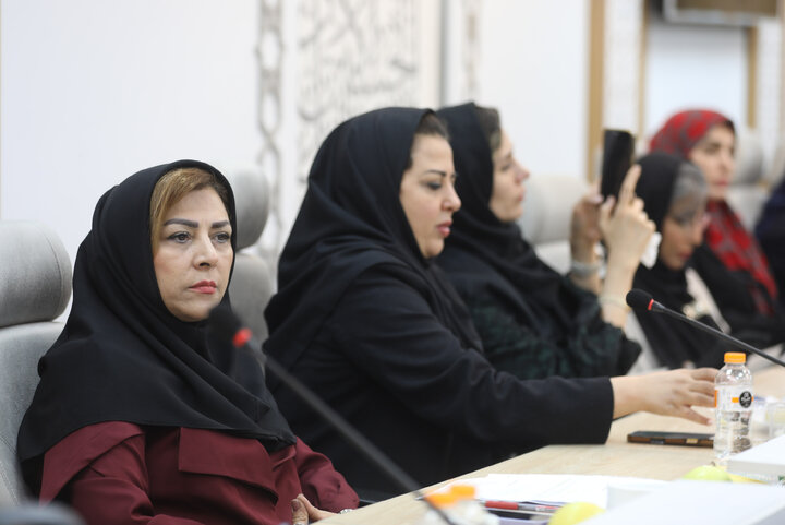 نشست رفع چالش‌ها و موانع کسب‌وکار زنان کارآفرین با حضور زینب قیصری