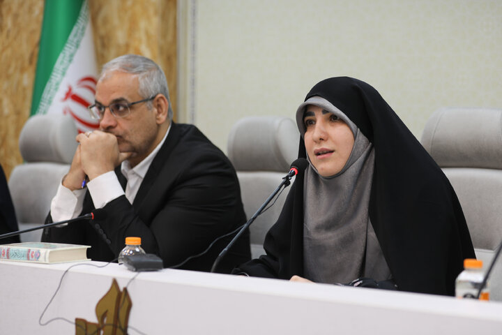نشست رفع چالش‌ها و موانع کسب‌وکار زنان کارآفرین با حضور زینب قیصری