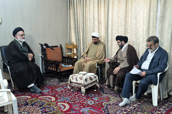 دیدار مشاور رئیس مجلس با آیت‌الله مهدوی