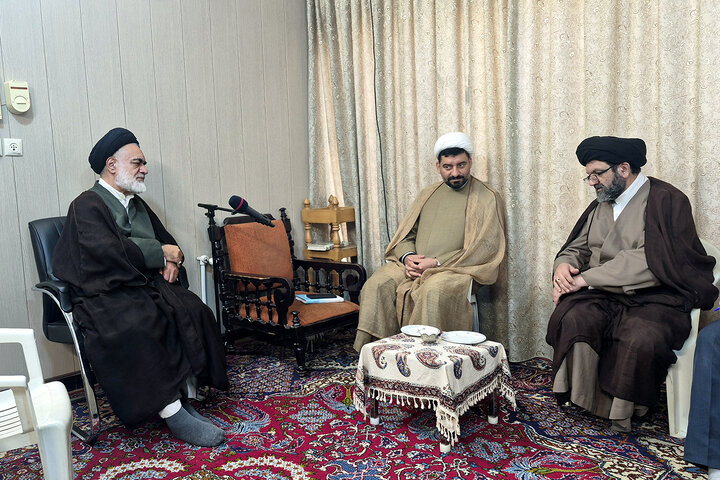دیدار مشاور رئیس مجلس با آیت‌الله مهدوی