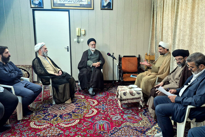 دیدار مشاور رئیس مجلس با آیت‌الله مهدوی