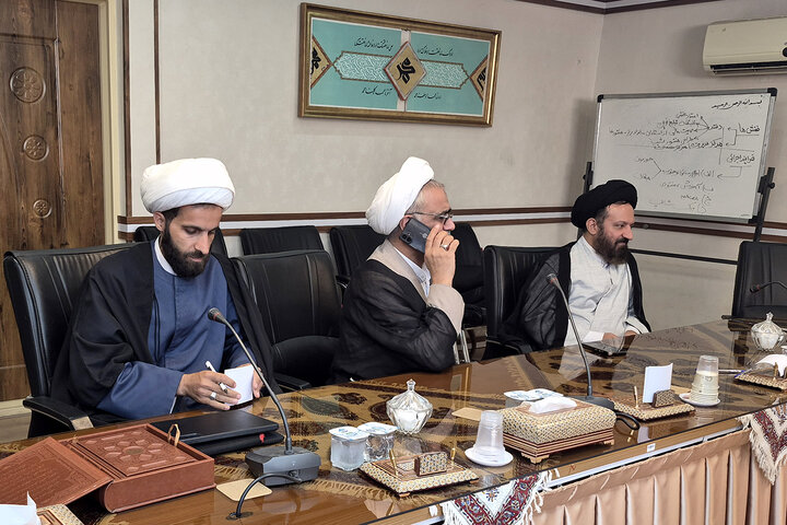 نشست هم‌اندیشی امور تبلیغی استان اصفهان
