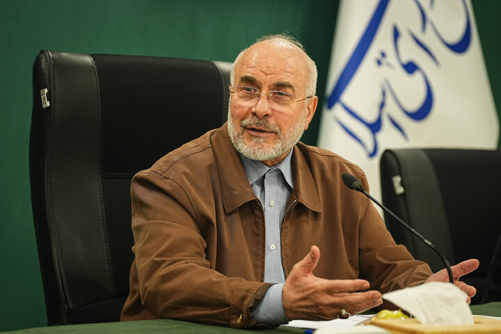 نشست مشترک دکتر قالیباف با جمعی از وزرا و مسئولان ارشد اقتصادی درباره وضعیت اقتصادی و معیشتی مردم