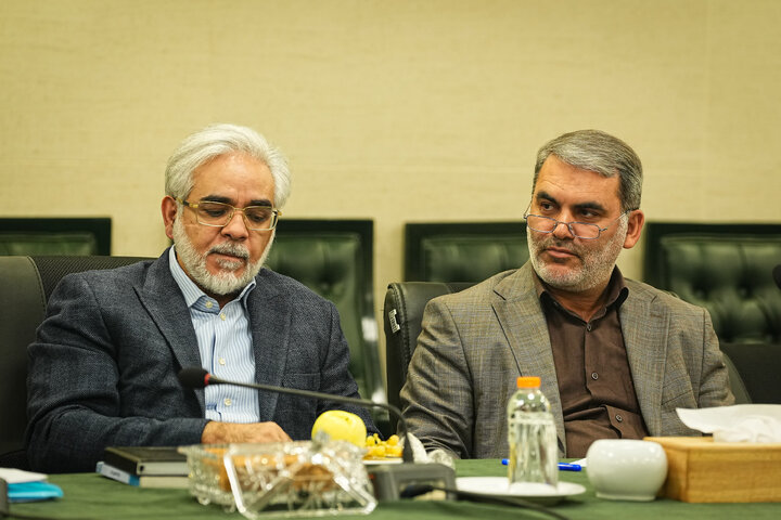نشست مشترک دکتر قالیباف با جمعی از وزرا و مسئولان ارشد اقتصادی درباره وضعیت اقتصادی و معیشتی مردم