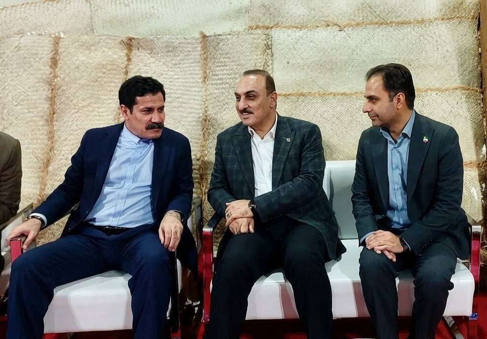 بازدید فرهاد شهرکی از غرفههای سیستان و بلوچستان در نمایشگاه توانمندیهای روستایی و عشایری
