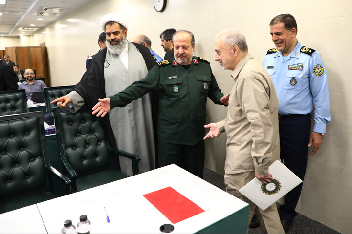 نشست ویژه مجلس برای استماع برنامه‌های وزیر پیشنهادی دفاع و پشتیبانی نیروهای مسلح