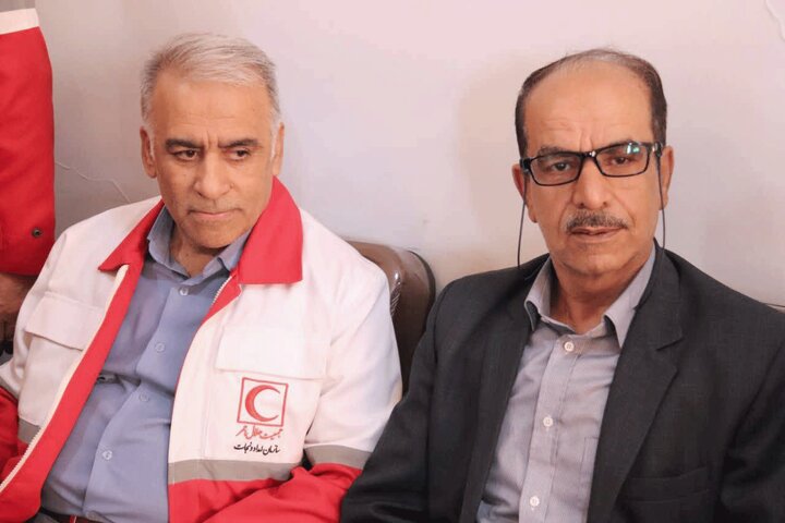 بازدید اعضای کمیسیون بهداشت از مراکز جامع خدمات سلامت و مراکز درمانی و بهداشتی ملایر