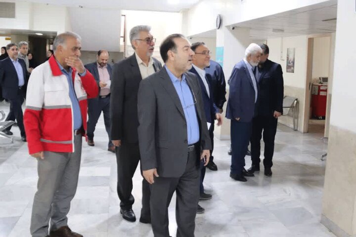 بازدید اعضای کمیسیون بهداشت از مراکز جامع خدمات سلامت و مراکز درمانی و بهداشتی ملایر
