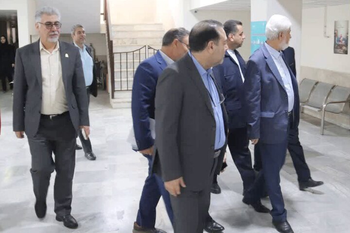 بازدید اعضای کمیسیون بهداشت از مراکز جامع خدمات سلامت و مراکز درمانی و بهداشتی ملایر