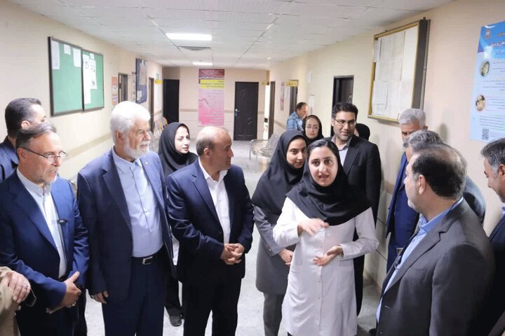 بازدید اعضای کمیسیون بهداشت از مراکز جامع خدمات سلامت و مراکز درمانی و بهداشتی ملایر