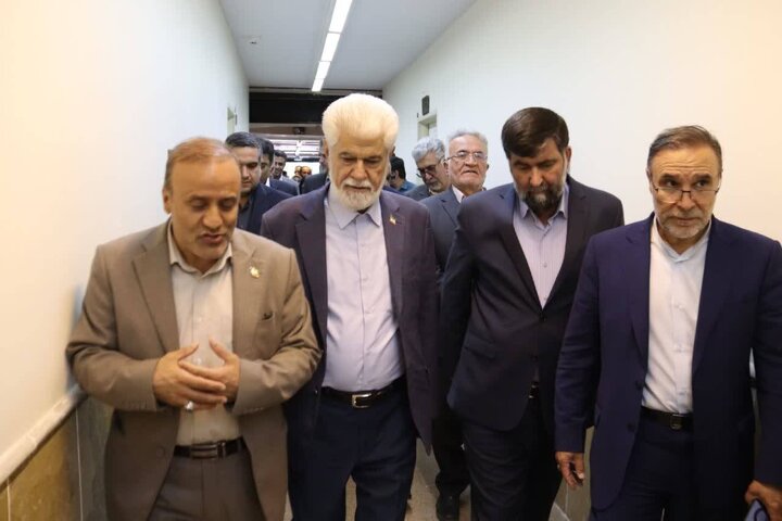 بازدید اعضای کمیسیون بهداشت از مراکز جامع خدمات سلامت و مراکز بهداشتی و درمانی ملایر