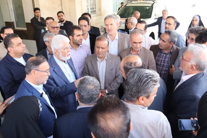 بازدید اعضای کمیسیون بهداشت از مراکز جامع خدمات سلامت و مراکز بهداشتی و درمانی ملایر