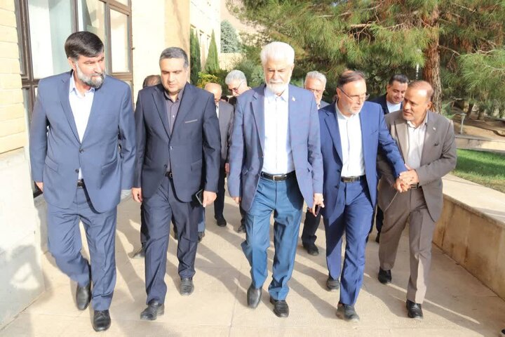 بازدید اعضای کمیسیون بهداشت از مراکز جامع خدمات سلامت و مراکز بهداشتی و درمانی ملایر