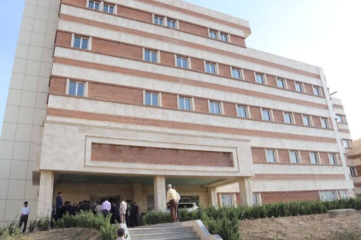 بازدید اعضای کمیسیون بهداشت از مراکز جامع خدمات سلامت و مراکز بهداشتی و درمانی ملایر