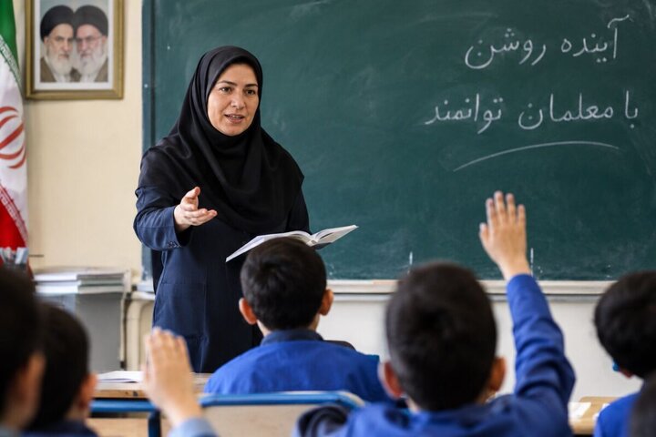 معلمان غیررسمی در برزخِ «بی‌ارادگی دولت» و «مخالفت‌های اداری»
