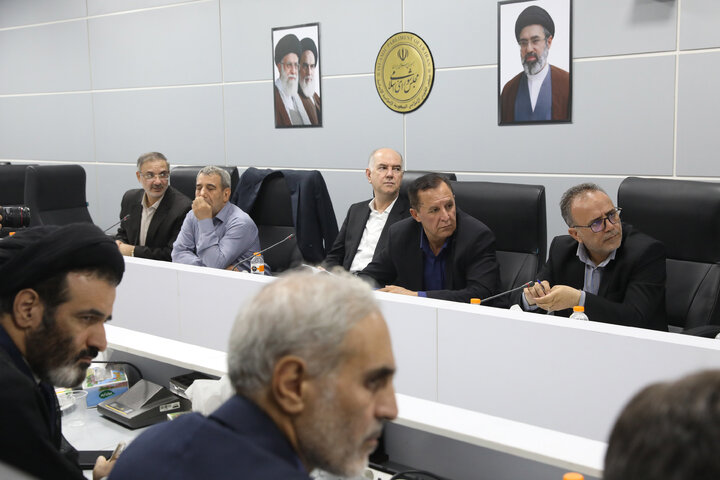 حضور وزیر پیشنهادی دفاع در فراکسیون شاهد و ایثارگر