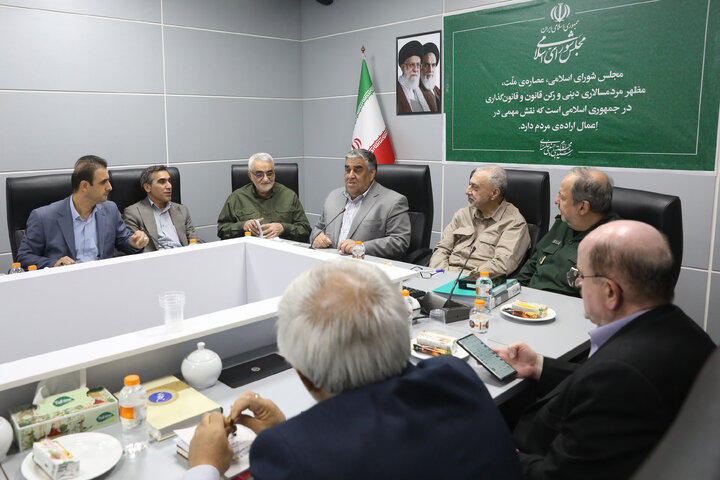 حضور وزیر پیشنهادی دفاع در فراکسیون شاهد و ایثارگر