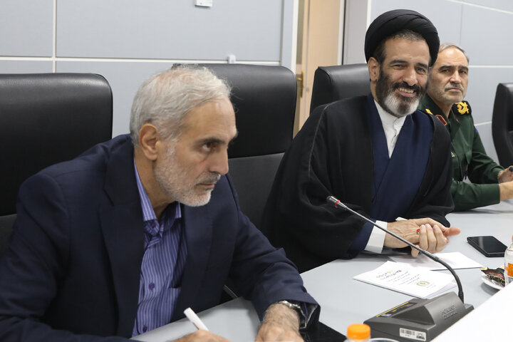حضور وزیر پیشنهادی دفاع در فراکسیون شاهد و ایثارگر