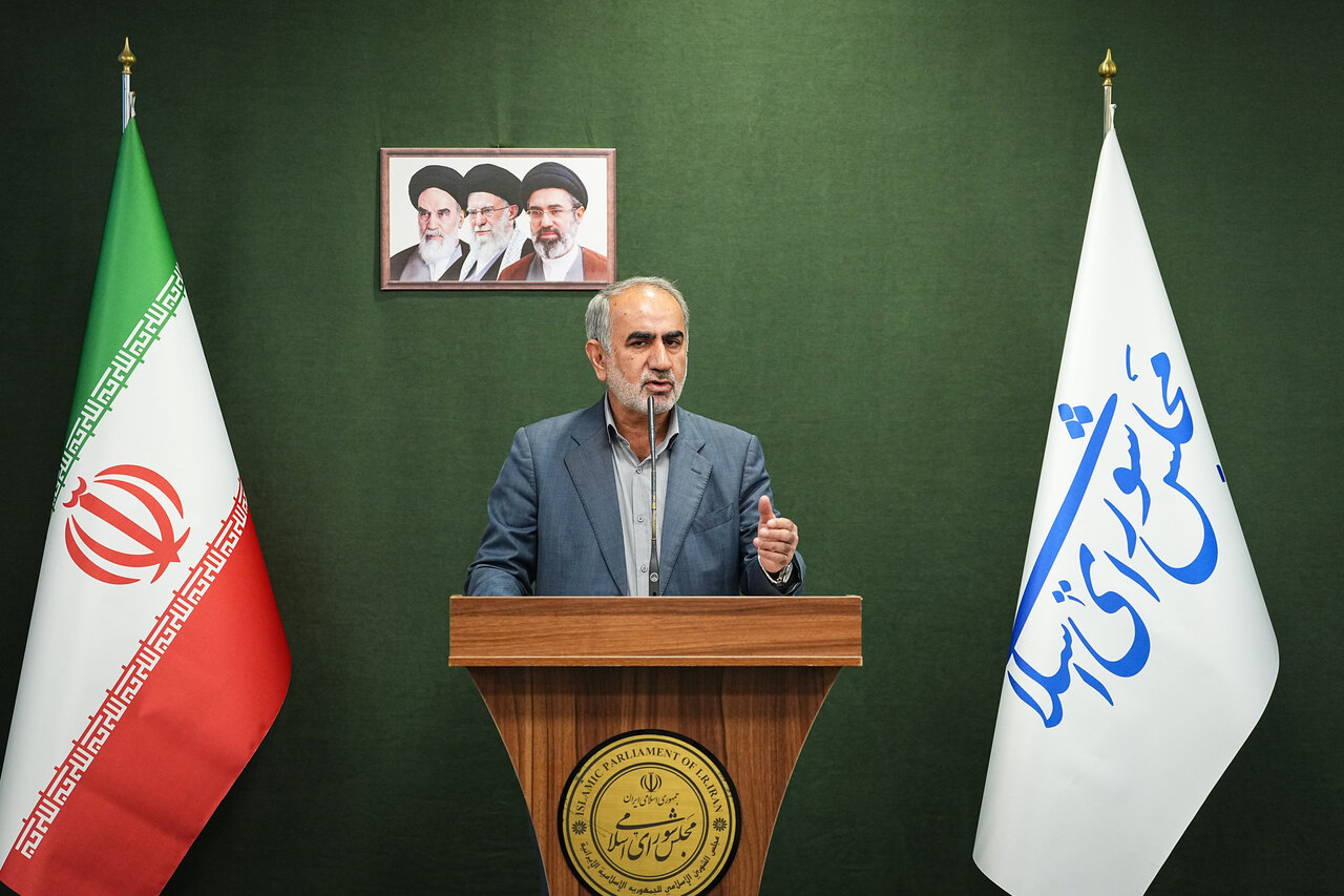 تجربه، تخصص و شناخت درون‌سازمانی؛ از نقاط قوت اخلاقی/ تقویت بنیه دفاعی، مردمی‌سازی صنایع و بهبود معیشت نیروهای مسلح در اولویت باشد