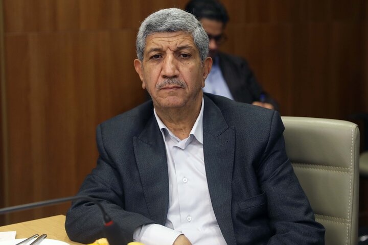 نشست مشترک اعضا کمیسیون برنامه و بودجه با استاندار هرمزگان