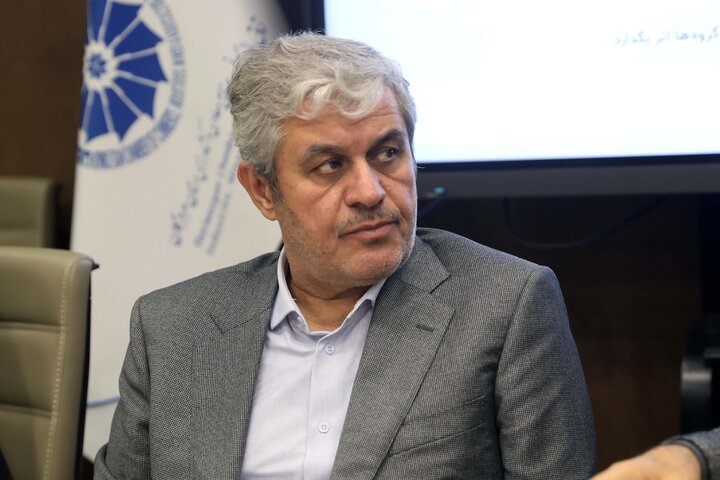 نشست مشترک اعضا کمیسیون برنامه و بودجه با استاندار هرمزگان