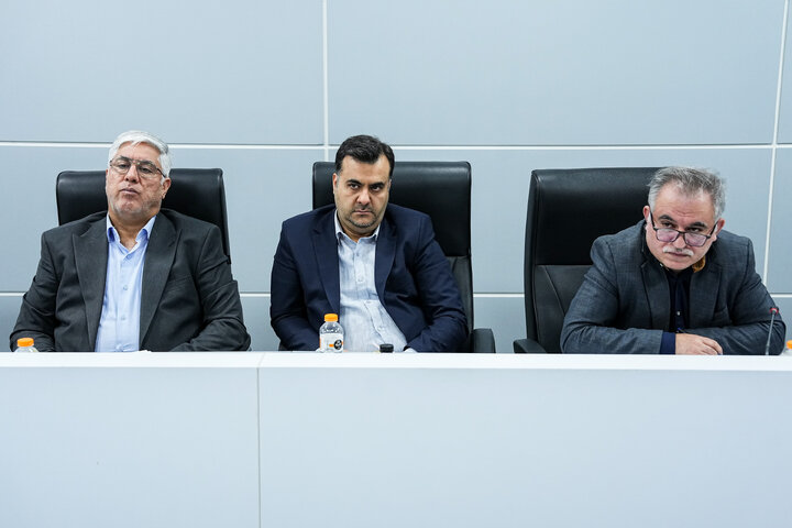 نشست بررسی مسائل حوزه بهداشت، درمان و سلامت با حضور دکتر قالیباف