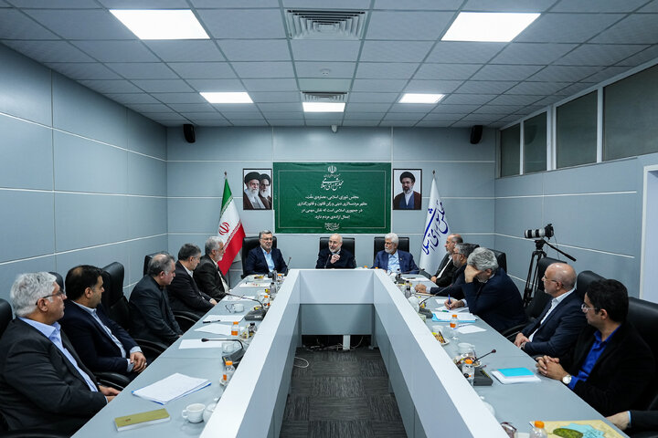نشست بررسی مسائل حوزه بهداشت، درمان و سلامت با حضور دکتر قالیباف