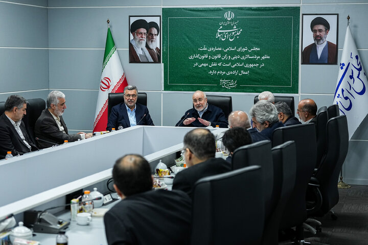 نشست بررسی مسائل حوزه بهداشت، درمان و سلامت با حضور دکتر قالیباف